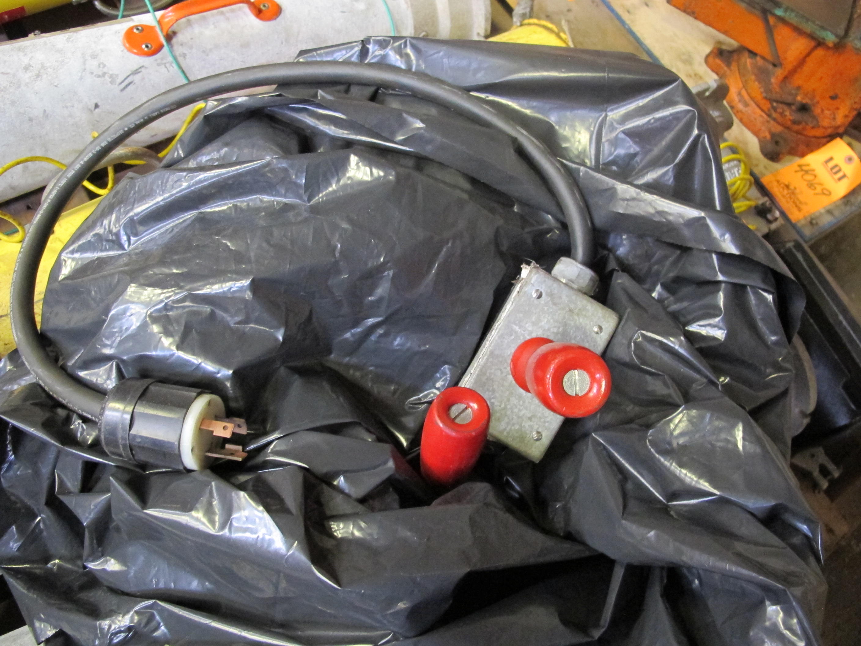 (7) MISC. COPPUS PNEUMATIC AIR MOVERS. LOADING & HANDLING FEE $15-4071